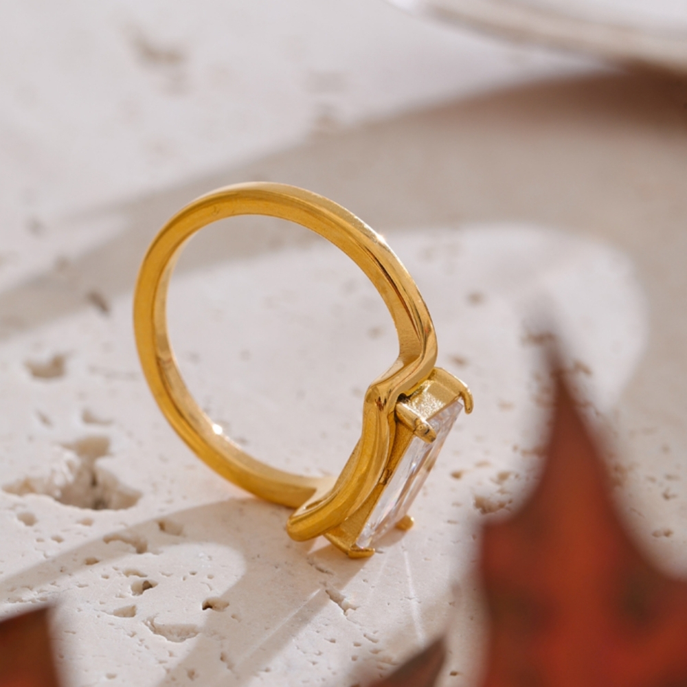 New 18k Gold Ss Baguette Cut Cubic Zirconia Ring Sizes 6, 7, 8 - Picture 4 of 9